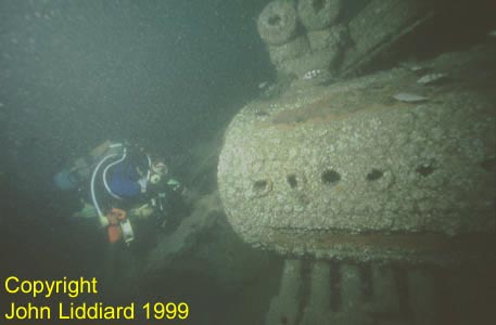 Diver by condenser. Link to copyright statement. 99289_12_small.jpg